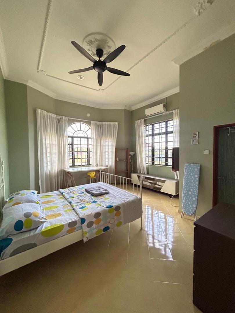 Rumah Sawah Homestay Пасир Путе Екстериор снимка